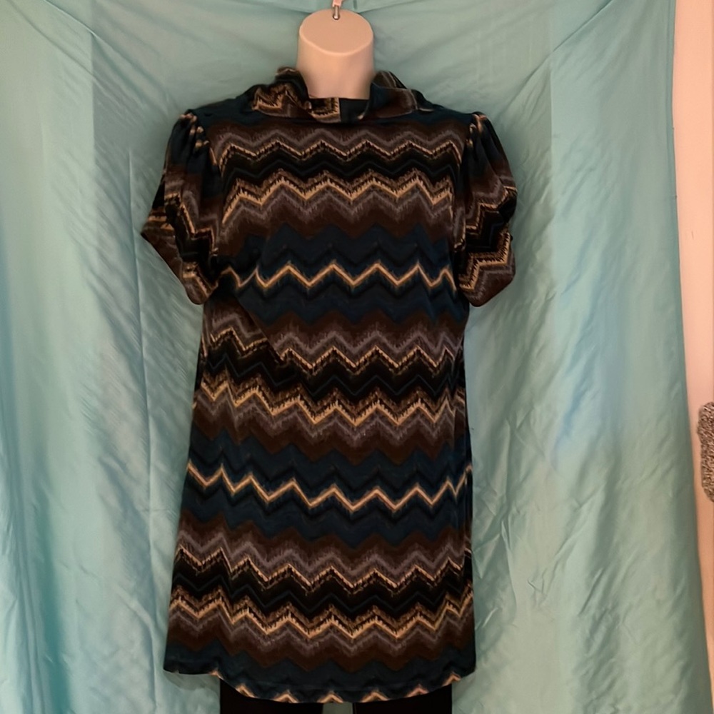 Puff sleeve tunic